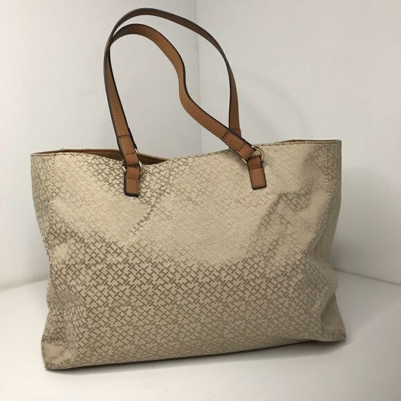 Tommy Hilfiger Monogram Beige Tote Bag - Picture 2 of 8